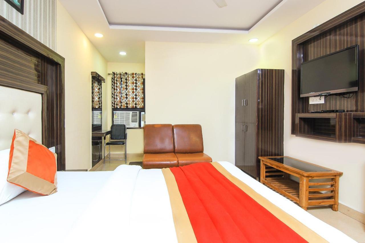 לקנאו Oyo 8883 Hotel Comfort Zone מראה חיצוני תמונה
