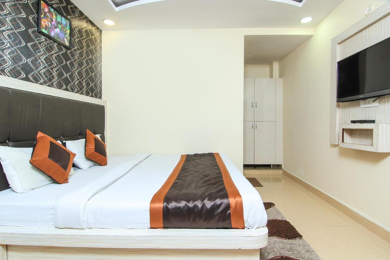 לקנאו Oyo 8883 Hotel Comfort Zone מראה חיצוני תמונה